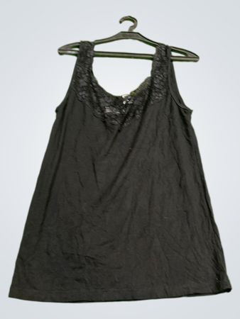 Schwarzes Spitzenbesatz-Trägertop