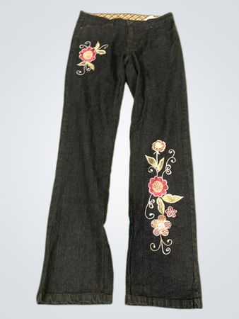 Upcycled Esmara Damen Dunkelblaue Bootcut-Jeans mit floraler Stickerei