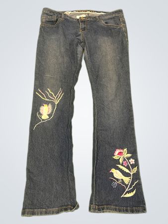 Upcycled Rue 21 bestickte Schlaghosen