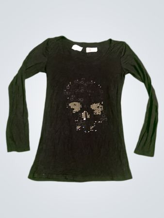 Schwarzes langärmliges Oberteil mit Totenkopf und Pailletten