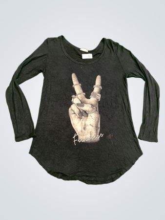 Free Kisses "Flawless" Peace Sign Langarmshirt