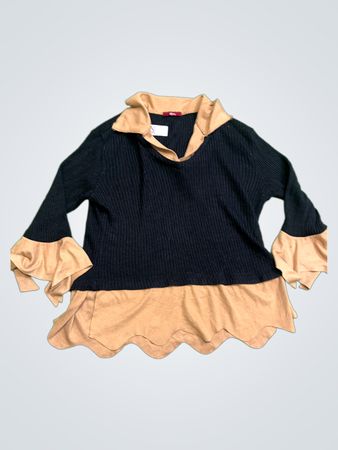 Mim schwarzer und brauner Pullover mit Kragen und Glockenärmeln