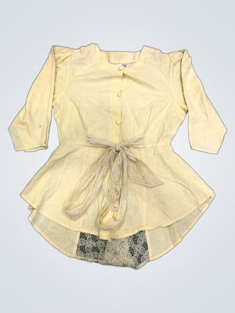 Gelbe Peplum-Bluse mit Spitzenverzierung