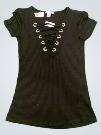 Amisu Schwarzes, geripptes Schnür-T-Shirt