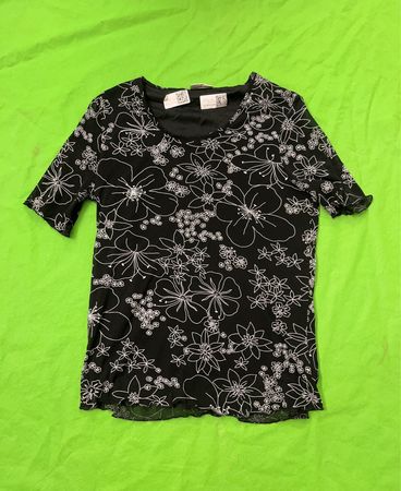 CANDA COLLECTION AT C&A Schwarzes Top mit Blumenmuster