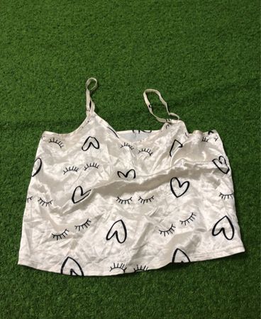 White camisole with heart and eye print