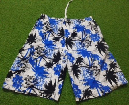 Shorts mit Palmenmuster