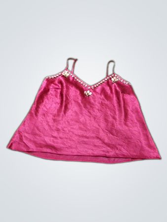 Rotes Trägershirt mit Verzierungen