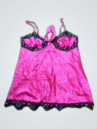 Secret Possessions Rosa Slipkleid mit schwarzer Spitzenverzierung