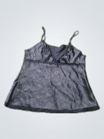 Schwarze Satin-Camisole mit Spitzenbesatz