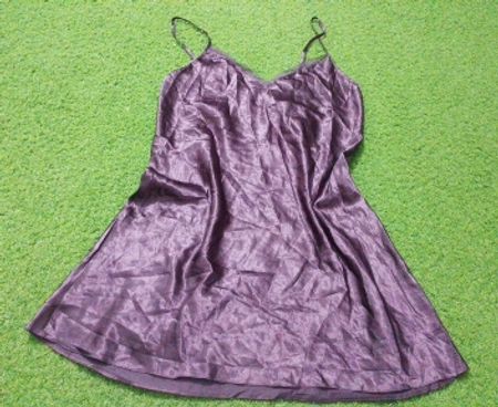 DESENHAM LONDON Seidennachtkleid