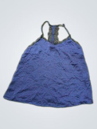 Marineblaue Camisole mit schwarzer Spitzenverzierung