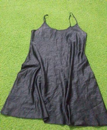 Schwarzes Slipkleid