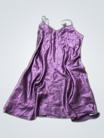 Lila Satin-Unterkleid