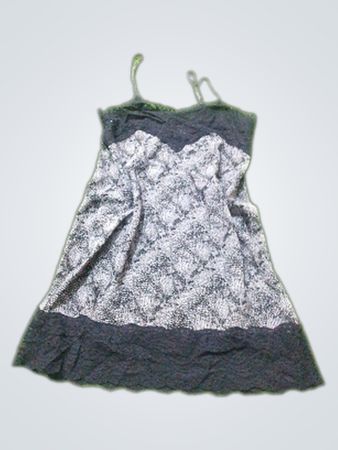 Satin-Trägerkleid mit Spitzenbesatz