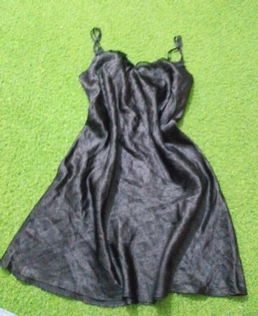 Schwarzes Slipkleid