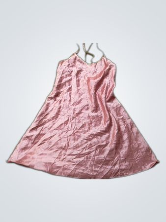 Rosa Satin-Unterkleid