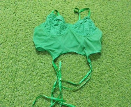 Bralette in pizzo verde con bordo in pizzo