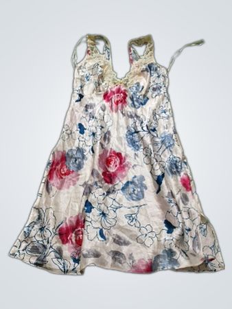 Camisola com estampa floral