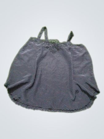 Caraco à bretelles en dentelle noire