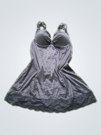 Robe nuisette à bretelles avec bordure en dentelle noire