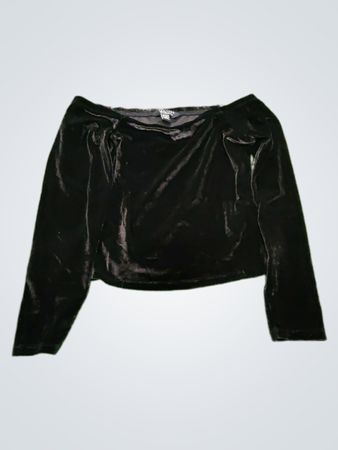New Look Black Velvet Long Sleeve Crop Top