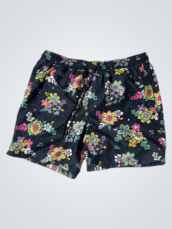 NO BOUNDARIES Floral Print Shorts