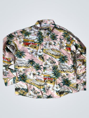 Rosa Hawaiibluse mit Auto- und Blumenmuster