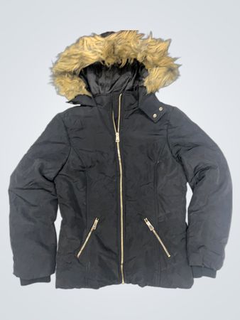 Schwarze Puffy-Jacke mit Pelzkapuze