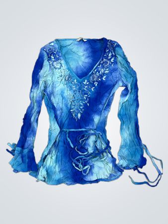Blaues Batik-besticktes V-Ausschnitt-Oberteil mit Glockenärmeln und Gürtel