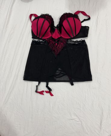 Schwarz-pinkes Dessous-Set