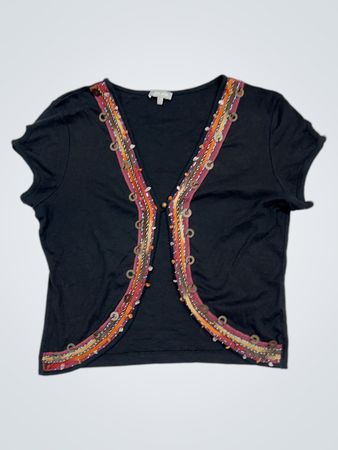 Schwarze verzierte Strickjacke