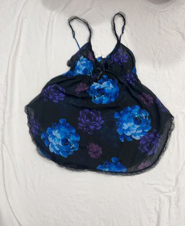 Schwarzes florales Babydoll-Hemdchen