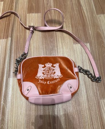 Sac d'épaule en velours orange Juicy Couture