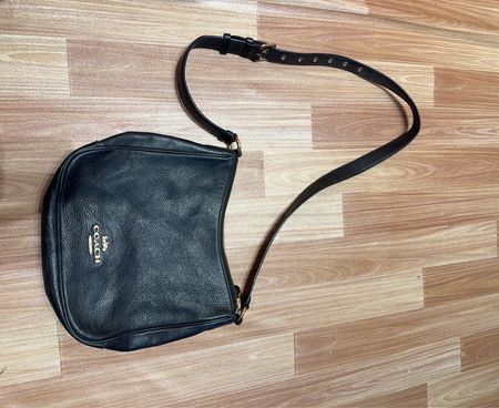 Sac hobo en cuir noir Coach