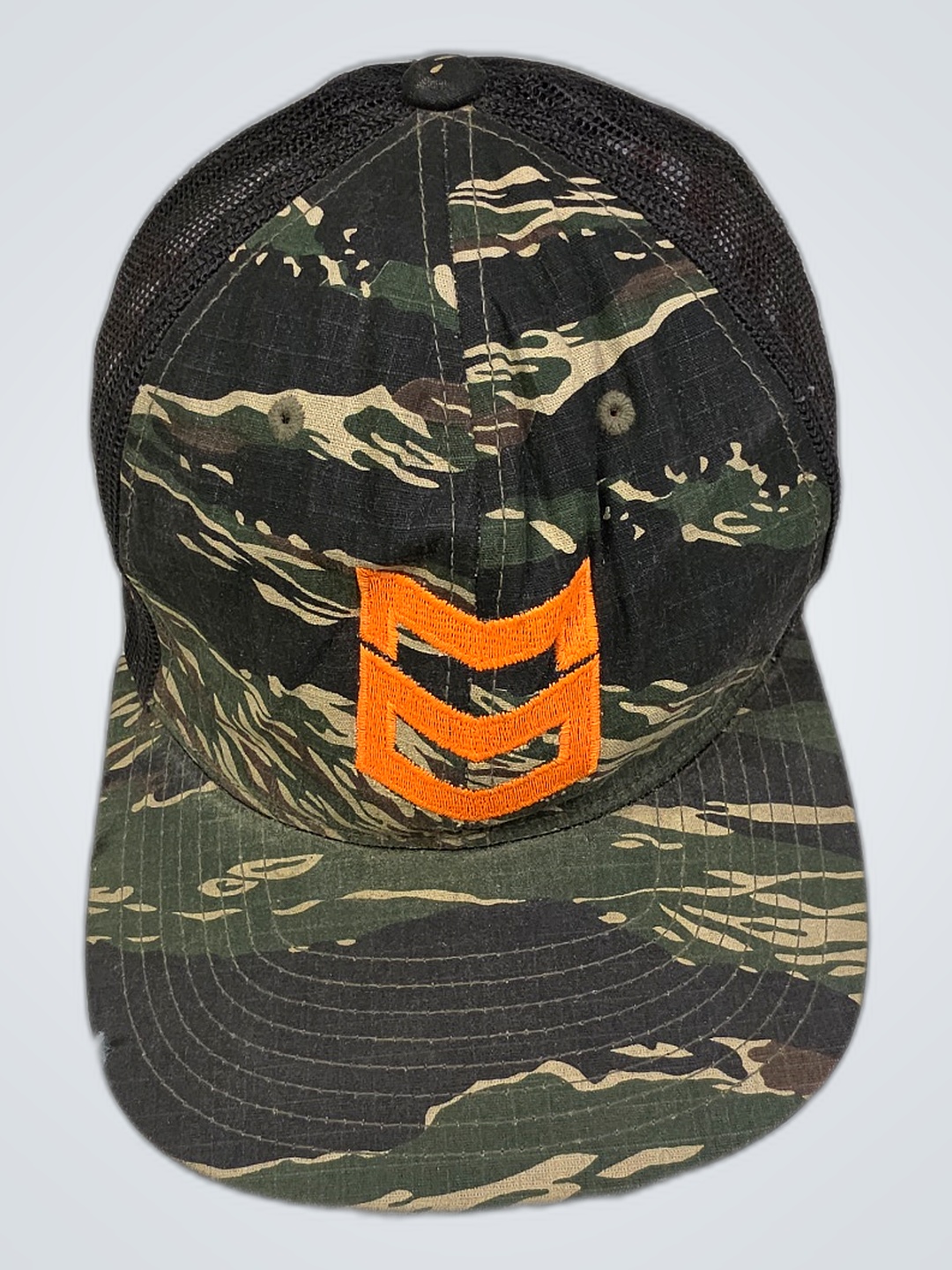 Cappello Trucker Camo con Logo Arancione