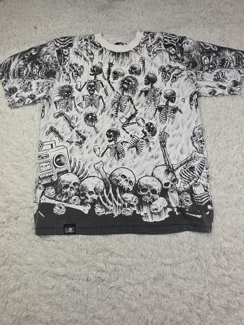T-shirt Lurking Class Skulls