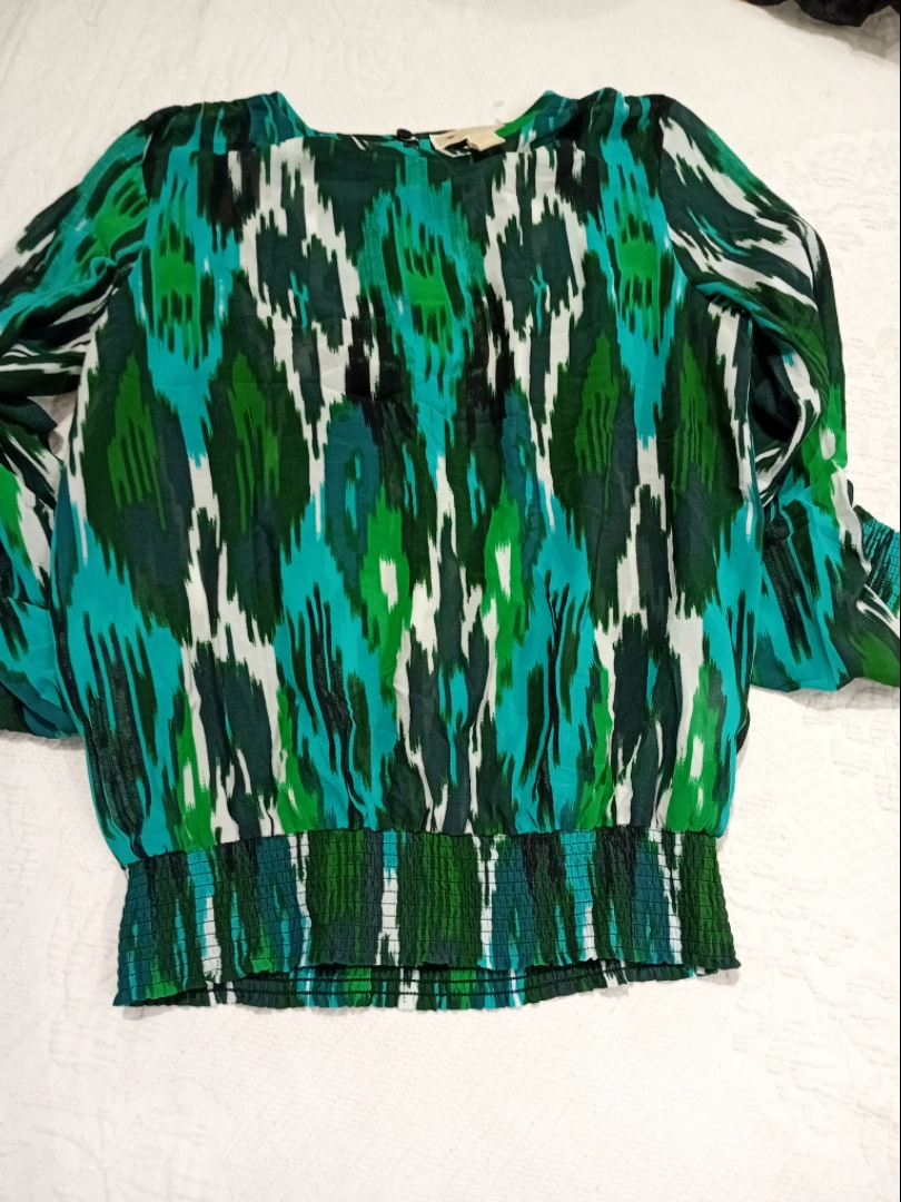 Blusa verde con estampado de Michael Michael Kors
