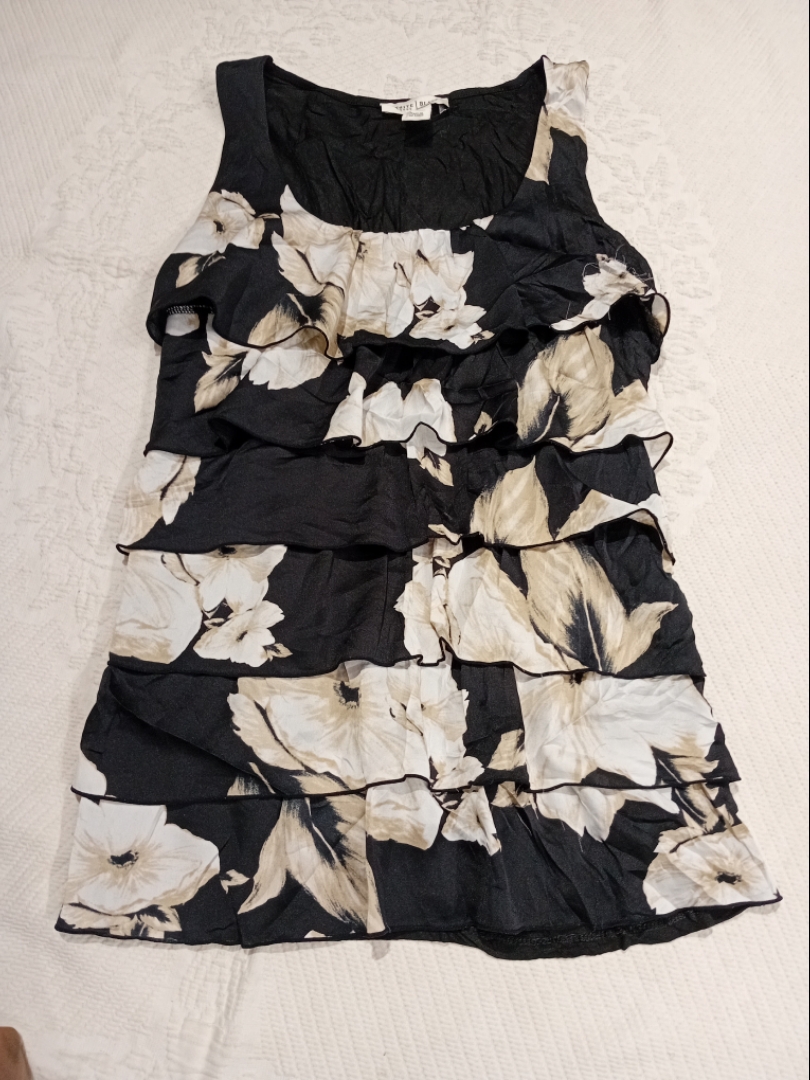 White House Black Market Floral Ruffle Tank Top