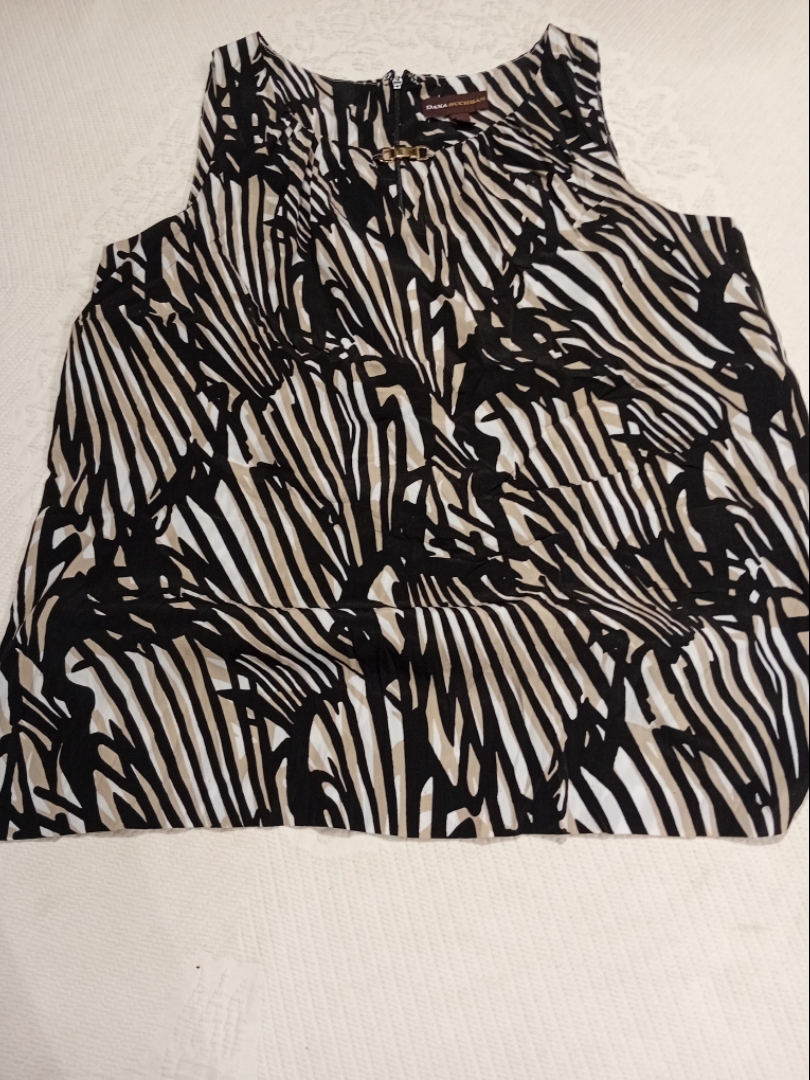 Dana Buchman Zebra Print Sleeveless Top