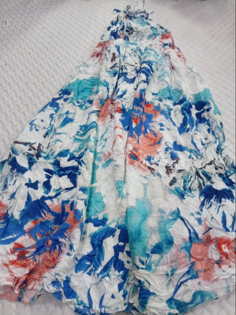 Maxikleid mit Blumenmuster