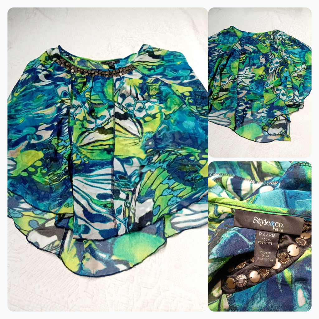 Style&co. Blusa Petite de estampado de mariposas e..