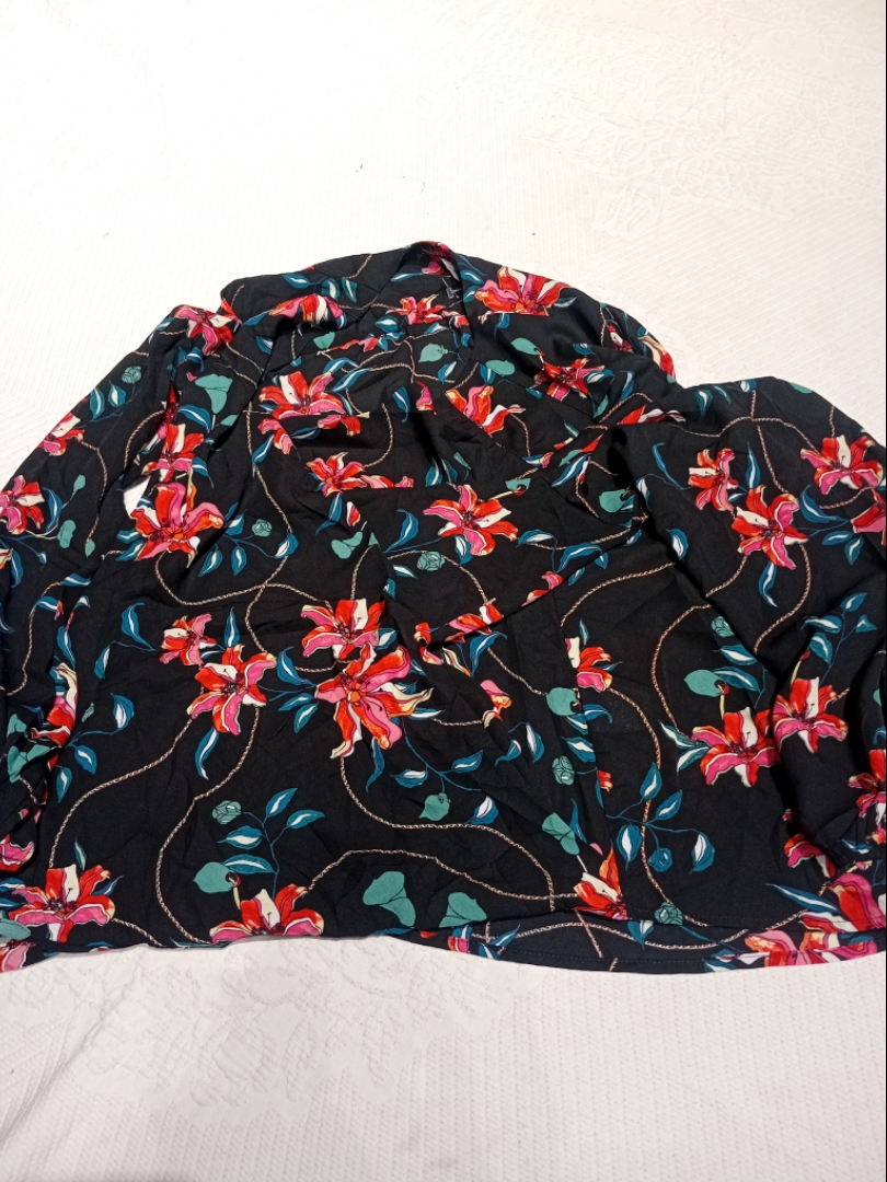 Blusa de estampado floral INC International Concep..