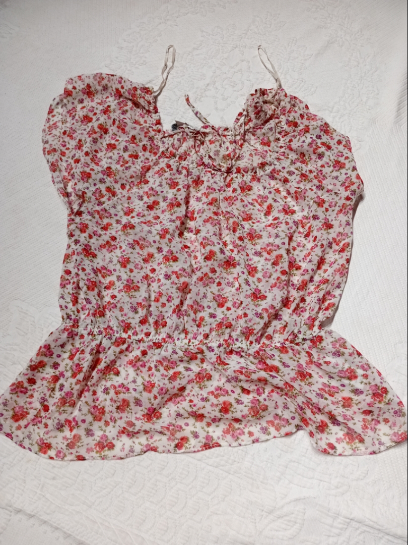 Top de tirantes con estampado floral