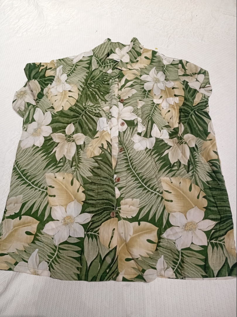 Camisa hawaiana floral de Alfred Dunner