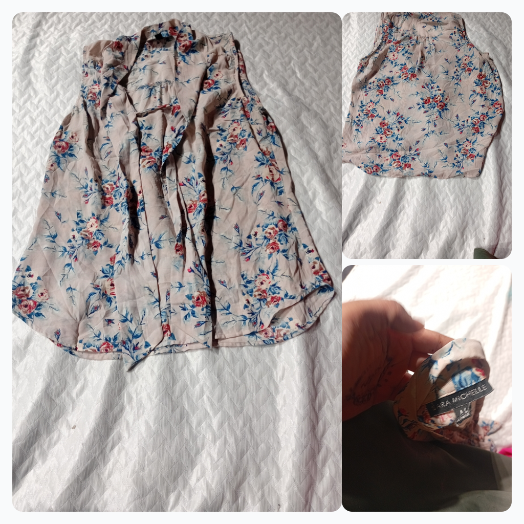 Floral Sleeveless Blouse
