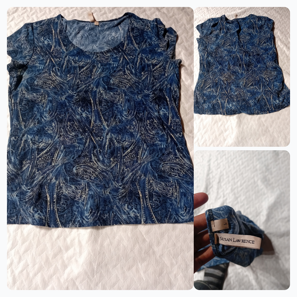 T-shirt con stampa paisley blu
