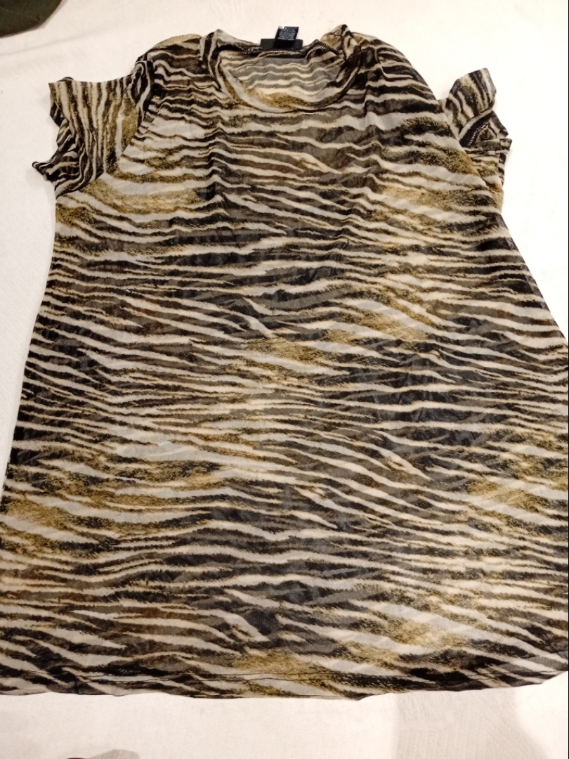 Just Polly New York Animal Print Top