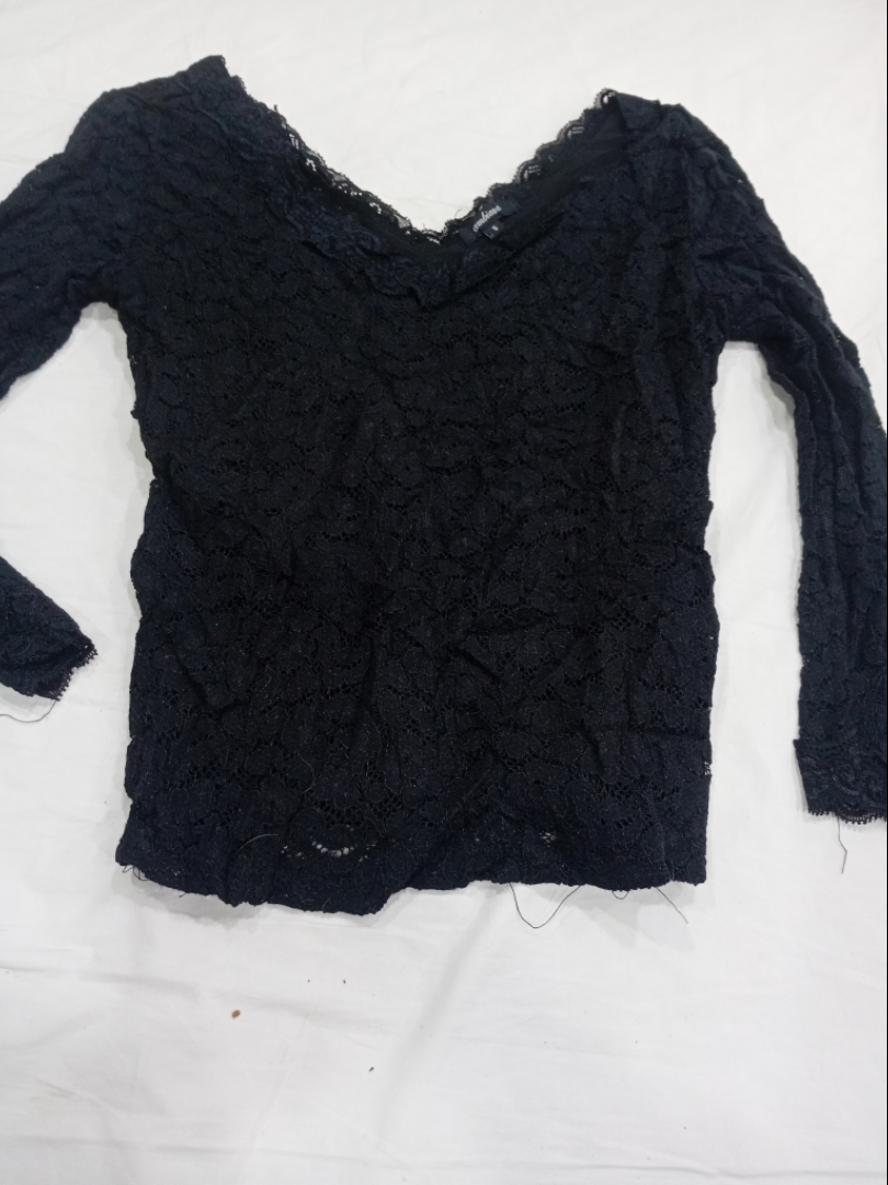 Black Lace Long Sleeve Top