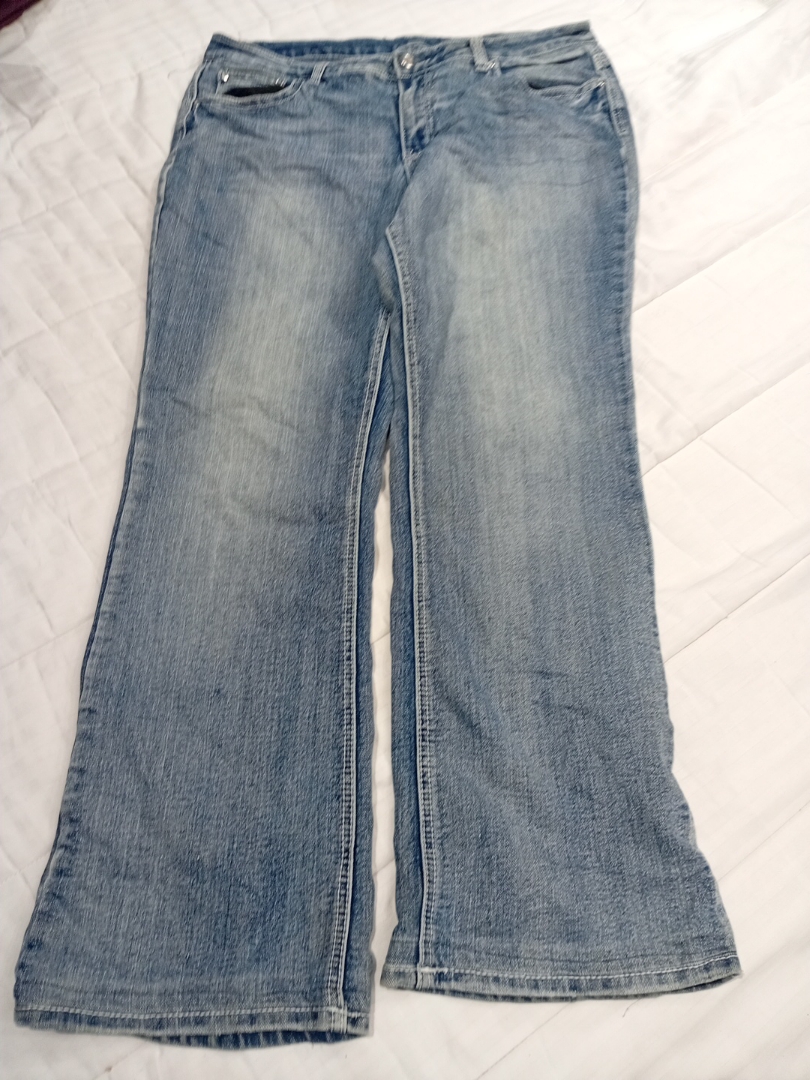 Jeans Flare Enfeitados